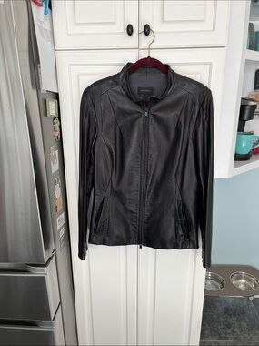 Danier Italian Leather Jacket. Large Black